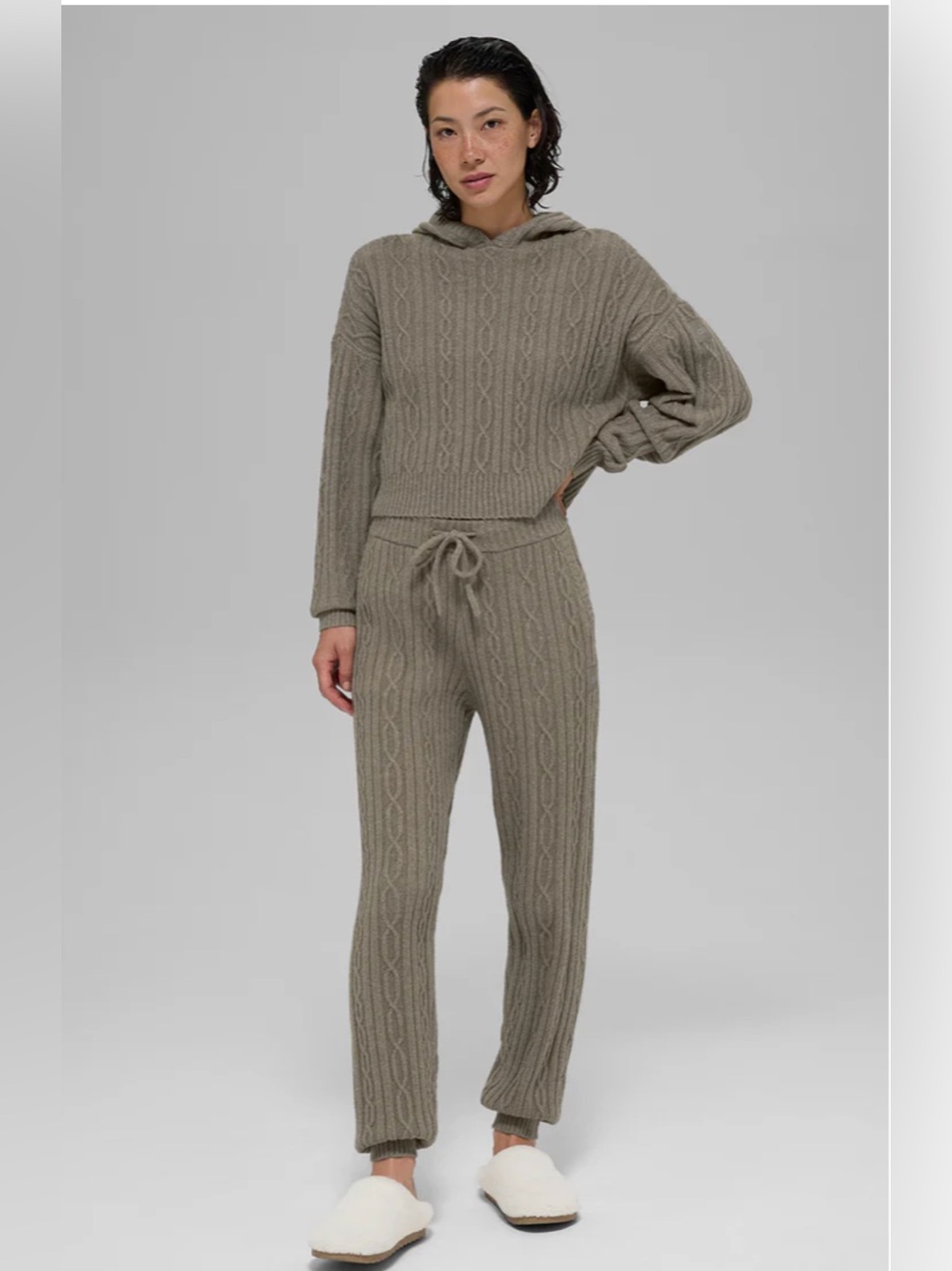 ALO yoga Cocoa Cable Knit Hoodie/ Medium